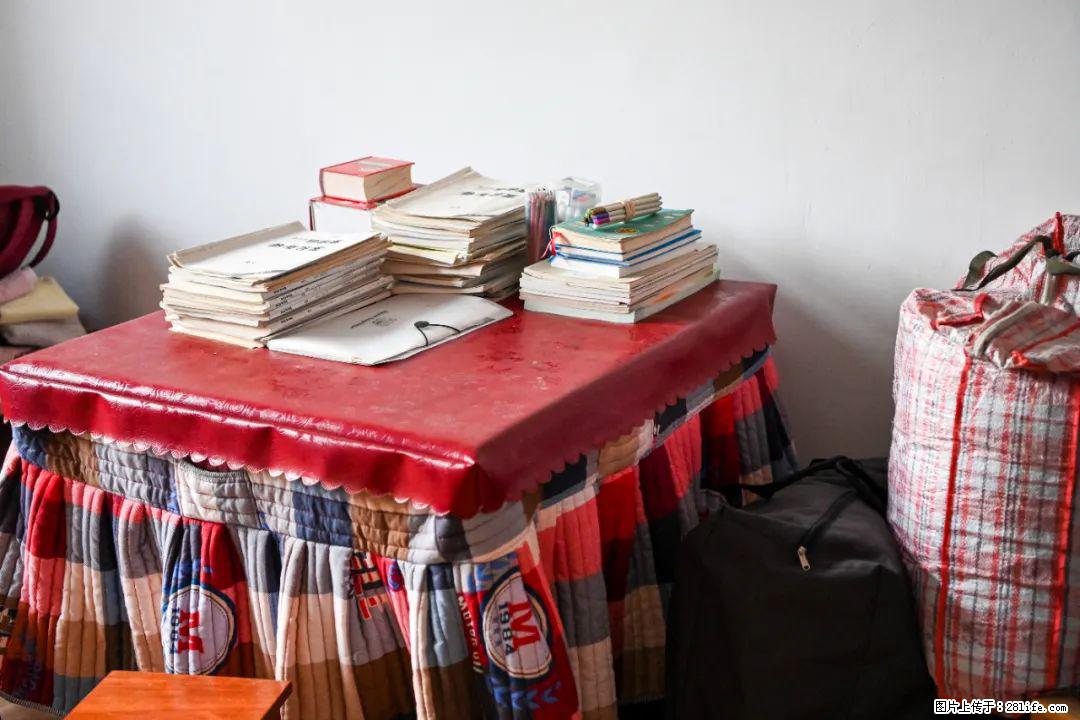 全网追的“扁担女孩”，找了一份暑假工，时薪12元 - 阳江生活资讯 - 阳江28生活网 yj.28life.com